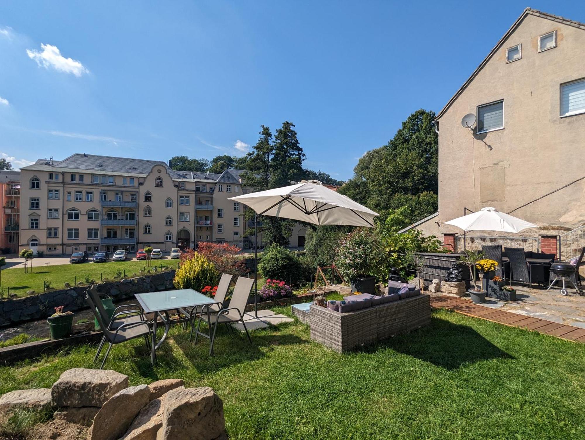 F2 - Urlaubsmagie Sauna, Whirlpool, Pool & Garten Sebnitz Exterior photo