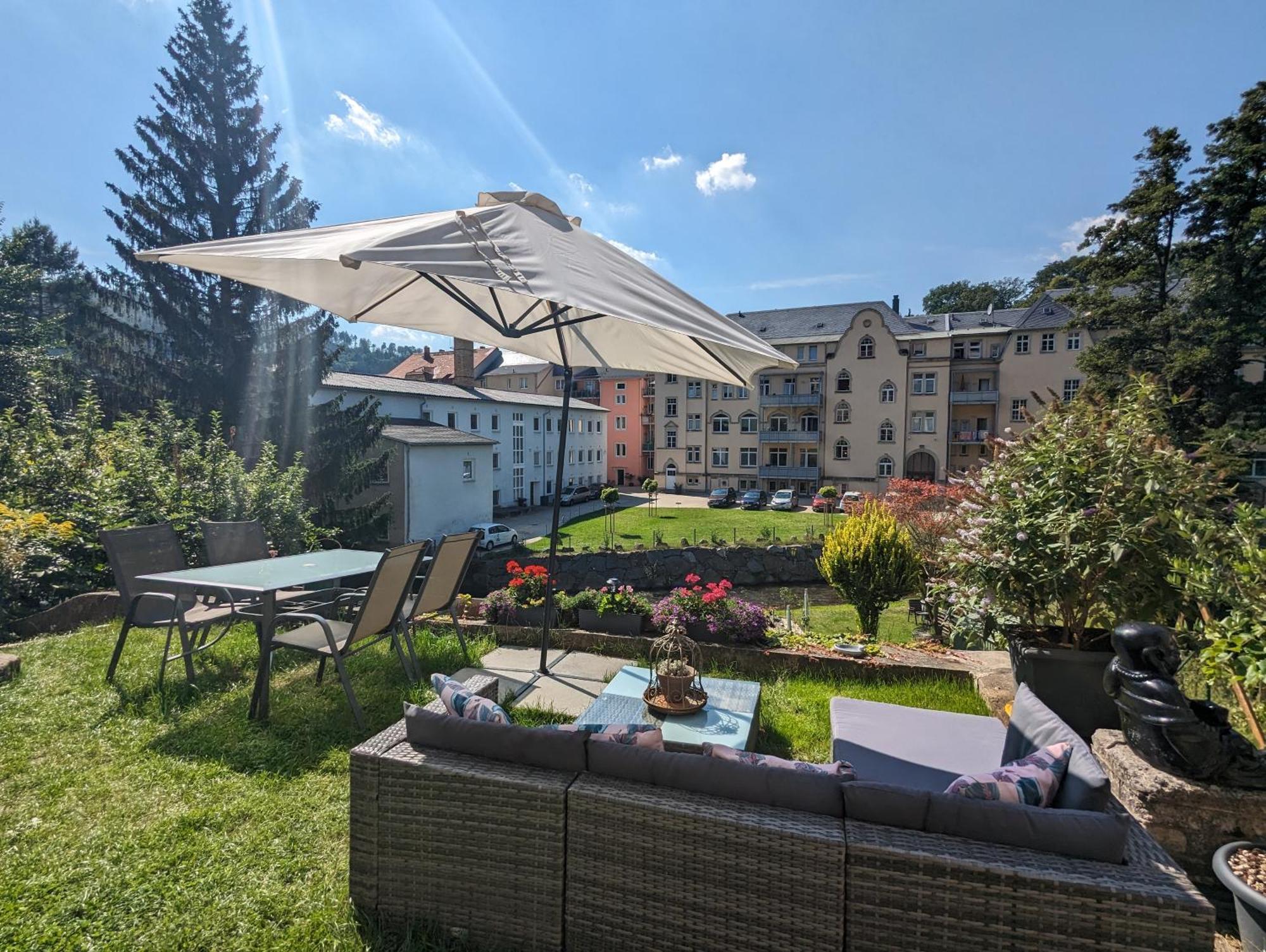 F2 - Urlaubsmagie Sauna, Whirlpool, Pool & Garten Sebnitz Exterior photo